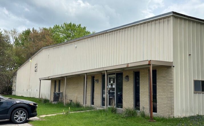 Pictures of Industrial property located at 1652 Ellen Rd, Benton Harbor, MI 49022 for lease - image #1