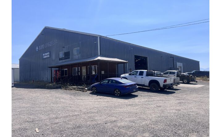 Pictures of Industrial property located at 2100 Ave G, White City, OR 97503 for lease - image #1