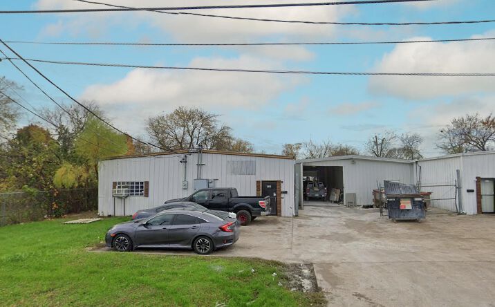 Pictures of Industrial property located at 108 Austin St, Garland, TX 75040 for lease - image #1