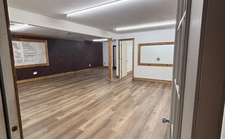 Pictures of Retail, Office, Special Purpose property located at 1716 Baker Rd, Sherman, TX 75090 for lease - image #1