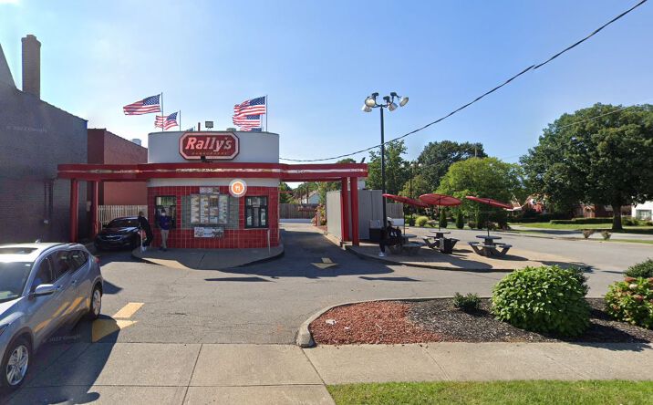 Pictures of Retail, Restaurant property located at 4154 Lee Rd, Cleveland, OH 44128 for lease - image #1