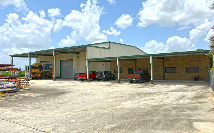 Pictures of Industrial property located at 14427 Interdrive W, Houston, TX 77032 for lease - image #1