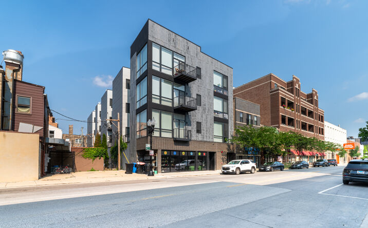 Pictures of Retail property located at 4410 N Clark St, Chicago, IL 60640 for lease - image #1