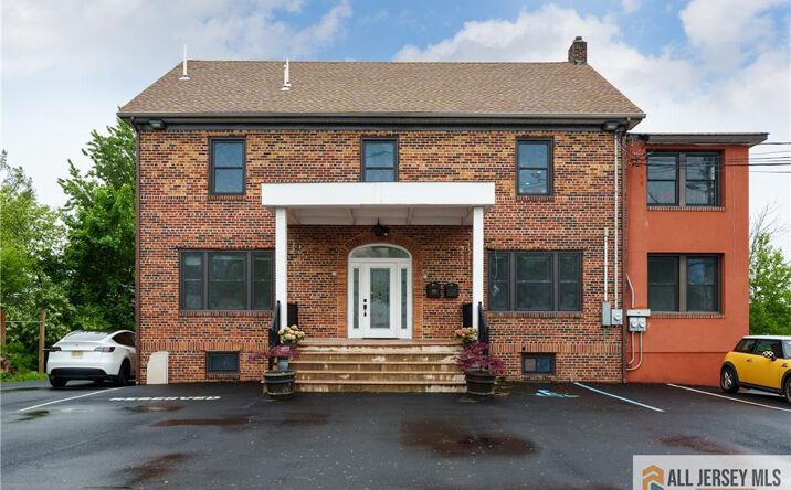 Pictures of Office property located at 1981 Lincoln Highway #RT27, Edison, NJ 08817 for lease - image #1