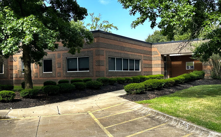 Pictures of Office property located at 1540 Corporate Woods Pkwy, Uniontown, OH 44685 for lease - image #1