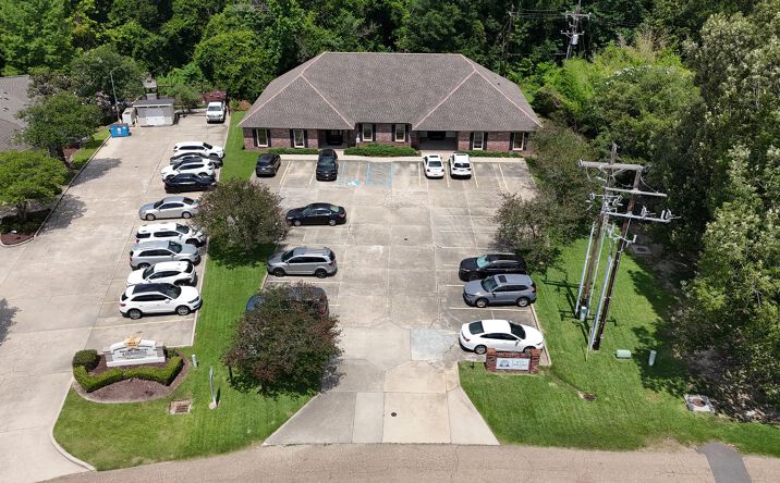 Pictures of Office property located at 10512 S Glenstone Pl, Baton Rouge, LA 70810 for lease - image #1