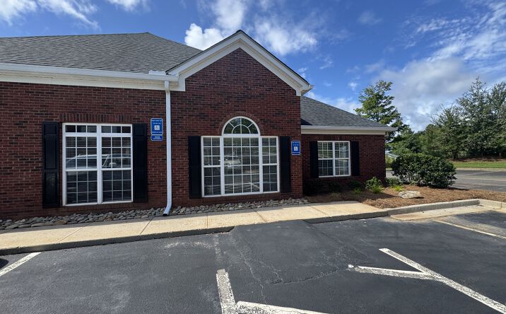 Pictures of Office property located at 360 Corporate Center Ct, Stockbridge, GA 30281 for lease - image #1