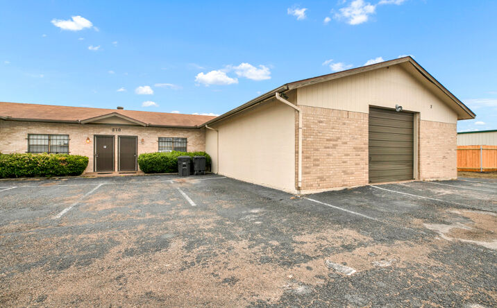 218 Deborah Dr, New Braunfels, TX 78130 | Crexi.com
