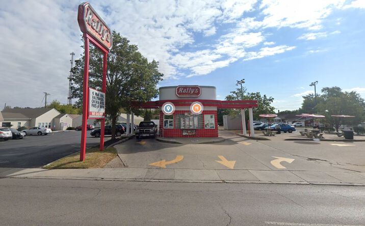 Pictures of Retail, Restaurant property located at 2000 N Limestone St, Springfield, OH 45503 for lease - image #1