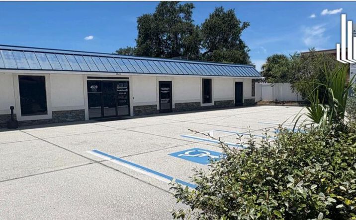 Pictures of Office property located at 4820 Park Blvd, Pinellas Park, FL 33781 for lease - image #1