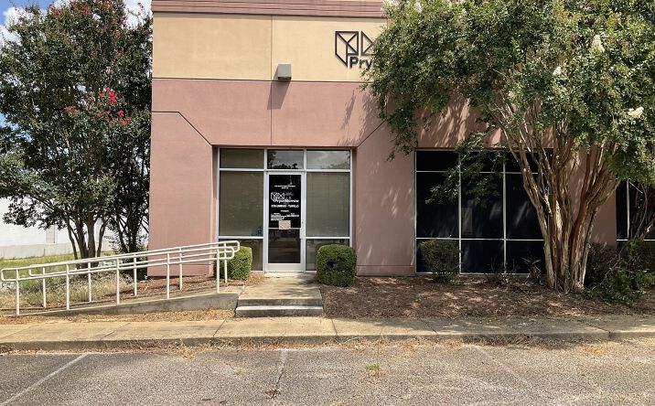 Pictures of Office property located at 1150 S Green St, Tupelo, MS 38804 for lease - image #1