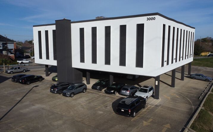 Pictures of Office property located at 3000 West Esplanade Avenue, Metairie, LA 70002 for lease - image #1