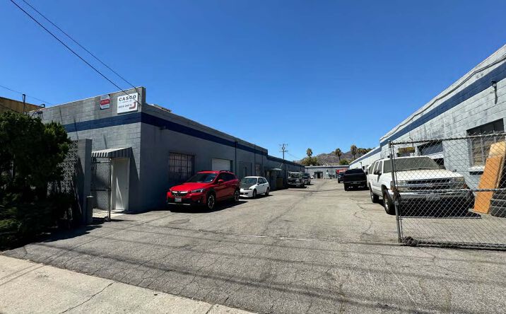Pictures of Industrial property located at 10035-10043 Canoga Ave, Chatsworth, CA 91311 for lease - image #1
