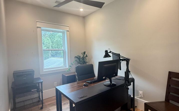 Pictures of Office property located at 1230 Folly Road Road # B, Charleston, SC 29412 for lease - image #1