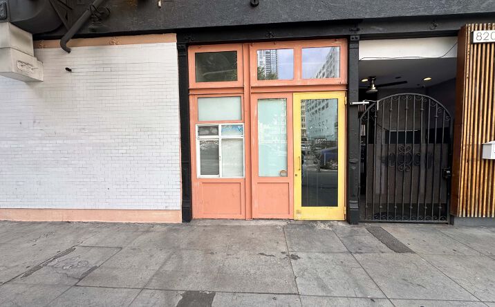 Pictures of Retail, Restaurant property located at 820 S Spring St, Los Angeles, CA 90014 for lease - image #1