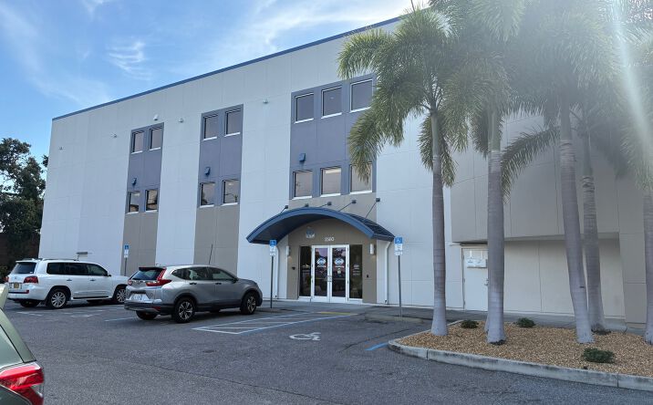 Pictures of Office property located at 2560 Gulf to Bay Blvd, Clearwater, FL 33765 for lease - image #1