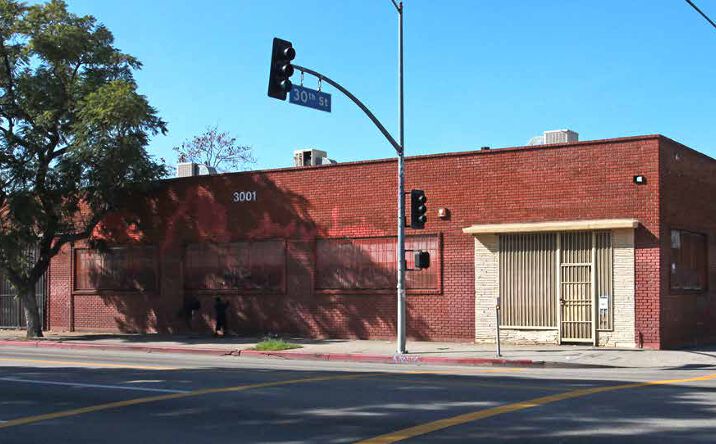 Pictures of Industrial property located at 3001 S Broadway, Los Angeles, CA 90007 for lease - image #1