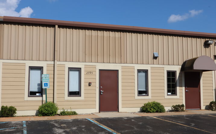 Pictures of Office property located at 2795 Universal Dr, Saginaw, MI 48603 for lease - image #1