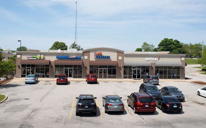 Pictures of Retail property located at 560 W Ireland Rd, South Bend, IN 46614 for lease - image #1