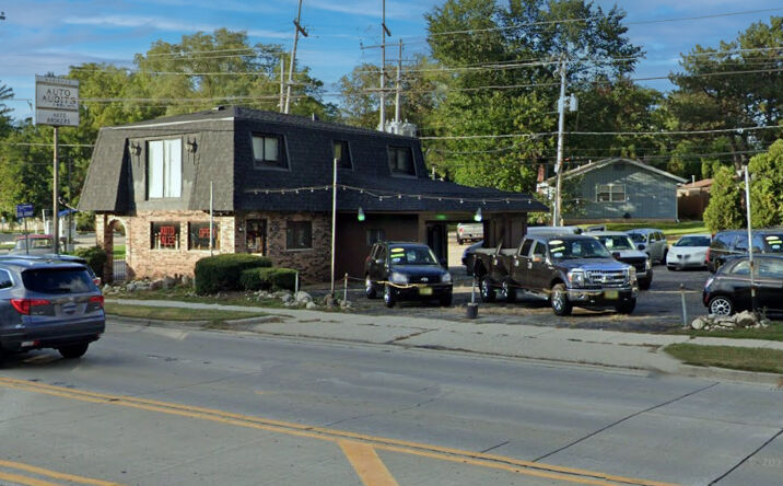 Pictures of Retail, Special Purpose property located at 670 Northwest Hwy, Fox River Grove, IL 60021 for lease - image #1