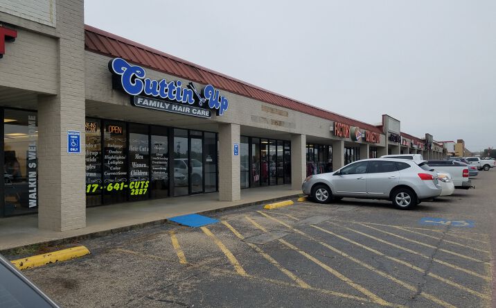 Pictures of Retail property located at 1607 W Henderson St, Cleburne, TX 76033 for lease - image #1