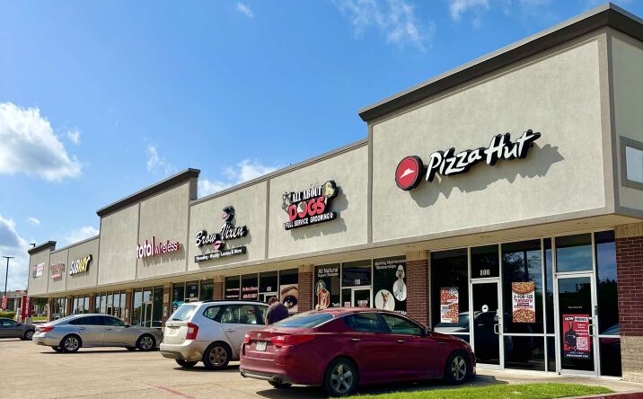 Pictures of Retail property located at 910 E Main St, Midlothian, TX 76065 for lease - image #1
