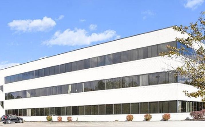 Pictures of Office property located at 31201 Chicago Rd S, Warren, MI 48093 for lease - image #1