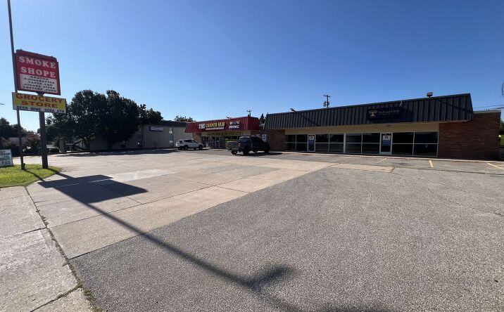 Pictures of Retail property located at 2840 NW 59th St, Oklahoma City, OK 73112 for lease - image #1