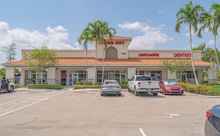 Pictures of Retail property located at 9440 W Commercial Blvd, Sunrise, FL 33351 for lease - image #1
