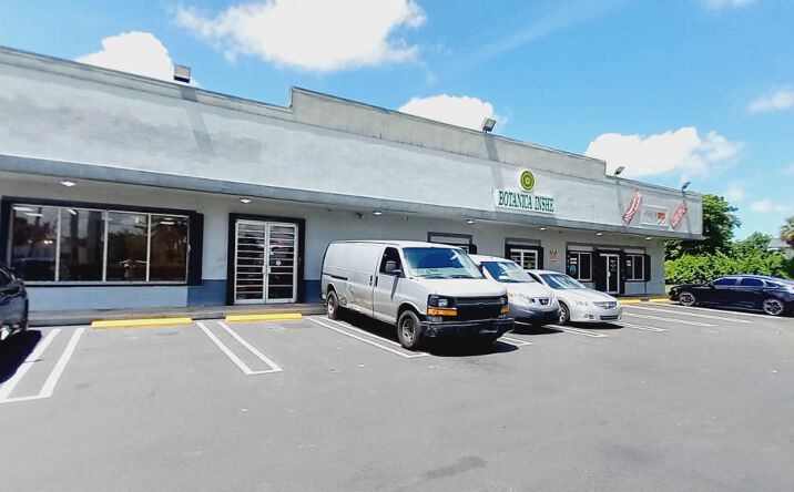 Pictures of Restaurant, Retail property located at 2675 NW 207th St, Miami Gardens, FL 33056 for lease - image #1
