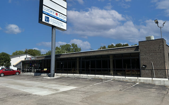 Pictures of Retail, Industrial property located at 8404 E Kellogg Dr, Wichita, KS 67207 for lease - image #1