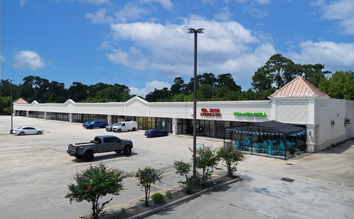 Pictures of Retail property located at 13080 TX-105, Conroe, TX 77304 for lease - image #1