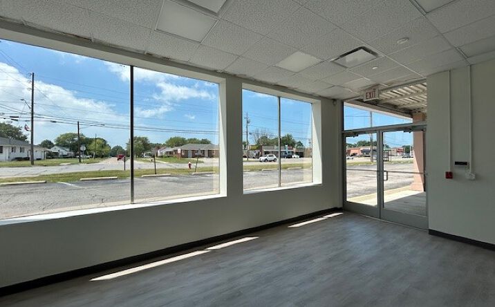 Pictures of Retail, Office property located at 1115 Meister Rd, Lorain, OH 44052 for lease - image #1