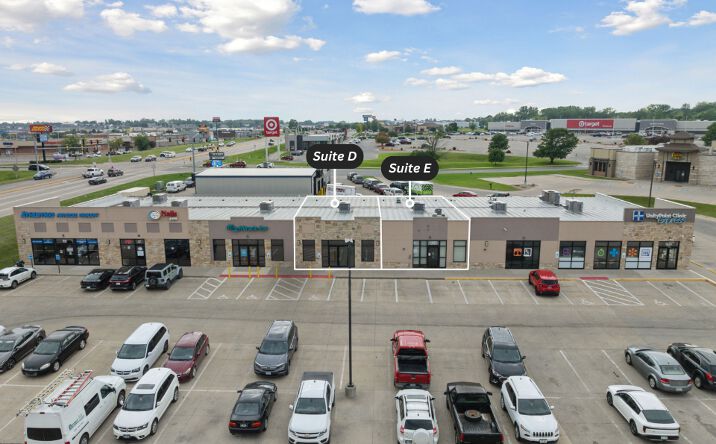 Pictures of Retail, Office property located at 1655 E San Marnan Dr, Waterloo, IA 50702 for lease - image #1