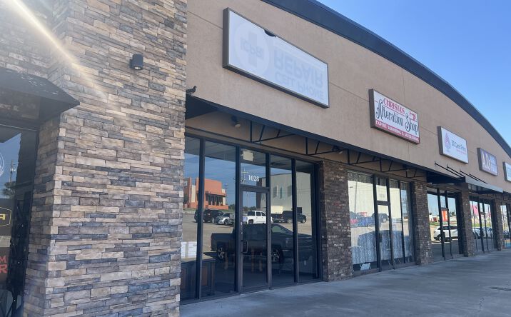Pictures of Retail, Office property located at 1028 NW 38th St, Lawton, OK 73505 for lease - image #1