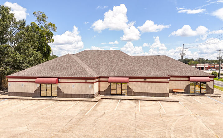 Pictures of Office property located at 1702 N Burnside Ave, Gonzales, LA 70737 for lease - image #1