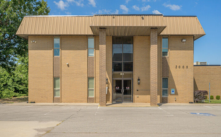 Pictures of Office property located at 7008 NW 63rd St, Bethany, OK 73008 for lease - image #1
