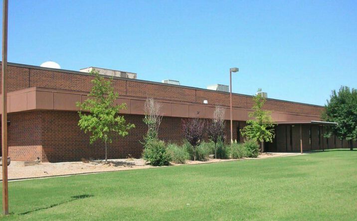 Pictures of Industrial property located at 711 W 9th St, Hobart, OK 73651 for lease - image #1
