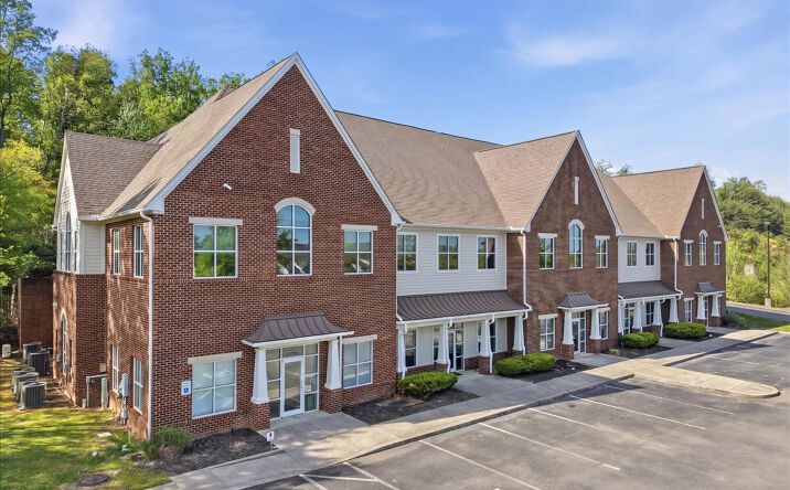 Pictures of Office property located at 1750 Commons Point Dr, Knoxville, TN 37932 for lease - image #1