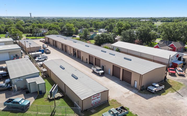 Pictures of Industrial property located at 125 N 1st St, Hewitt, TX 76643 for lease - image #1