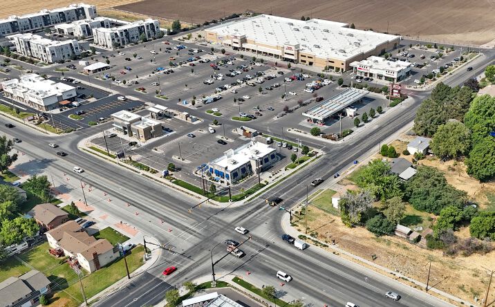 Pictures of Retail property located at 300 North & 2000 West, Clinton, UT 84015 for lease - image #1