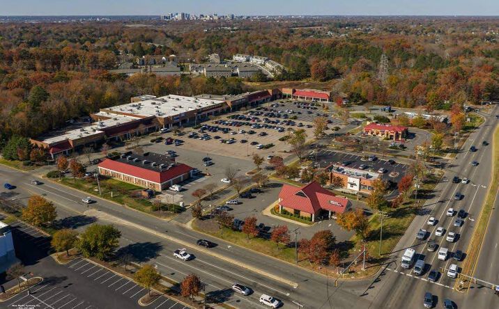 Pictures of Retail, Restaurant property located at 4320-4368 S. Laburnum Avenue, Richmond, VA 23231 for lease - image #1