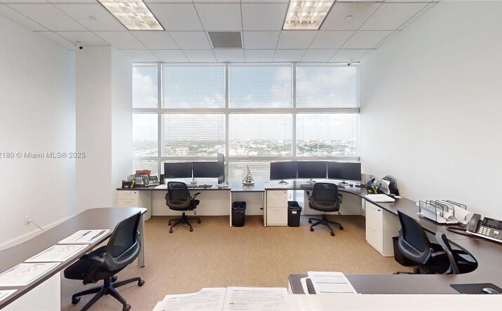 Pictures of Office property located at 175 SW 7th St # 1612, Miami, FL 33130 for lease - image #1