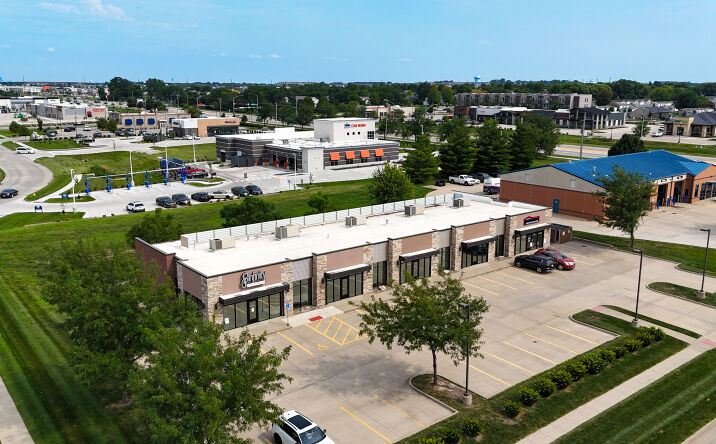 Pictures of Retail, Office property located at 85 NE Dartmoor Dr, Waukee, IA 50263 for lease - image #1