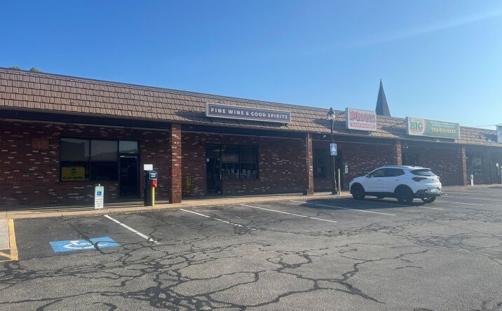 Pictures of Retail, Office property located at 25 E Pike St, Canonsburg, PA 15317 for lease - image #1
