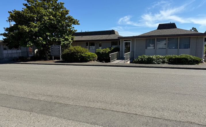 Pictures of Office property located at 833 Anderson Ave, Coos Bay, OR 97420 for lease - image #1