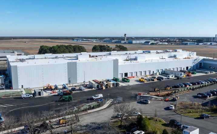 Pictures of Industrial property located at 2100 Smithtown Ave, Ronkonkoma, NY 11779 for lease - image #1
