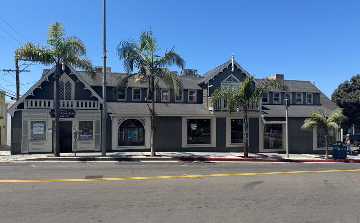 Pictures of Office property located at 232 Manhattan Beach Blvd, Manhattan Beach, CA 90266 for lease - image #1