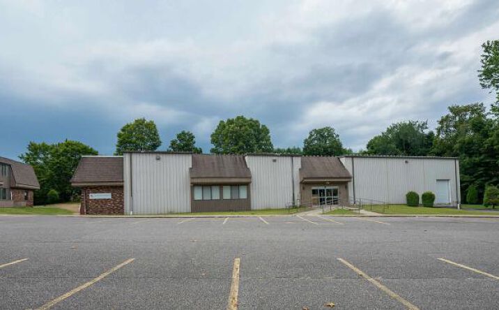 Pictures of Office, Industrial property located at 940 Federal Rd, Brookfield, CT 06804 for lease - image #1