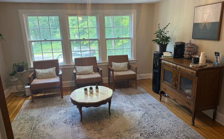 Pictures of Office property located at 523 E Genesee St, Fayetteville, NY 13066 for lease - image #1